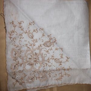 Vintage gold embroidered flower 15x15 inch handkerchief